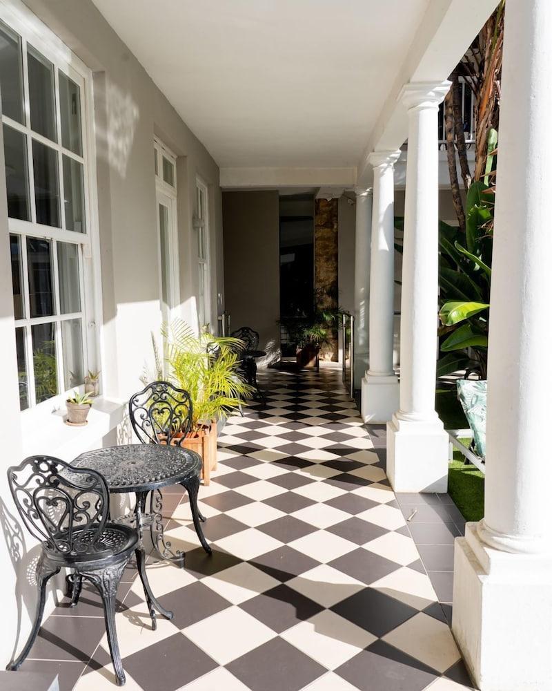 เดอะ ทรี บูติค โฮเต็ล Bed & Breakfast เคปทาวน์ ภายนอก รูปภาพ